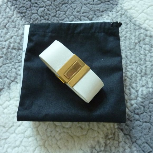 SAINT LAURENT Leather 'YSL' Monogram Star Bracelet - Picture 5 of 13